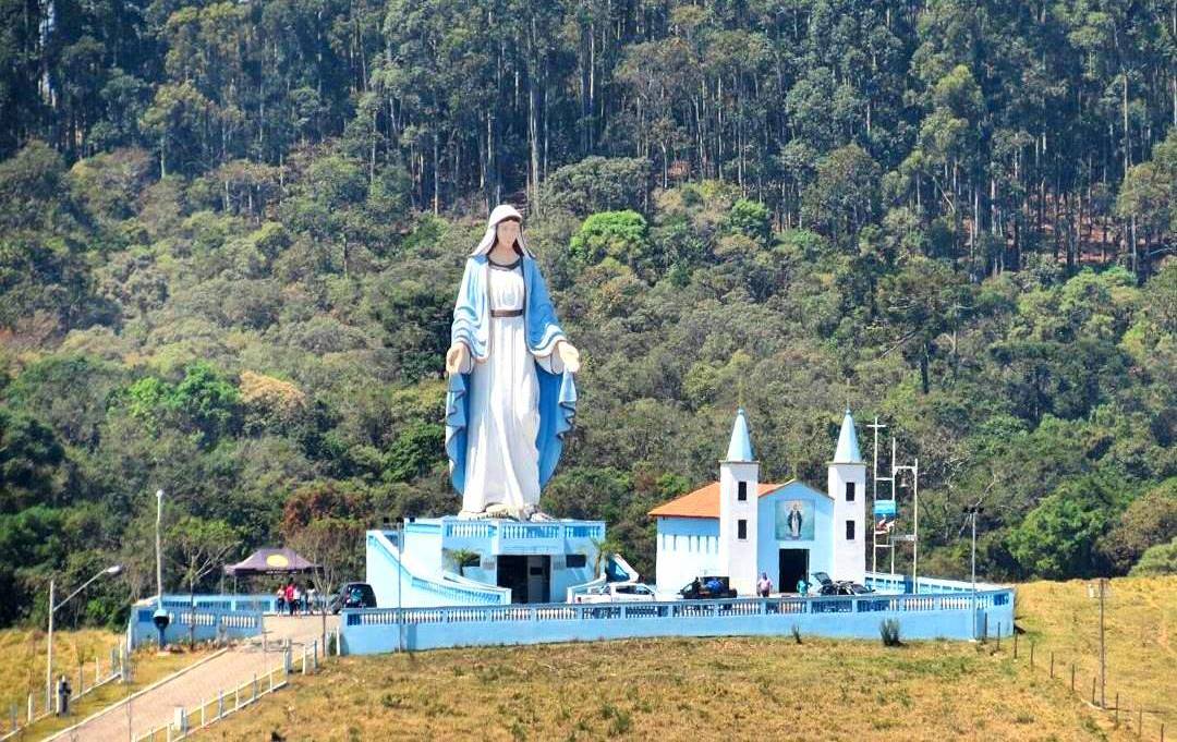 Imagem De Nossa Senhora Das Gra As De Metros Atrai Milhares De Visitantes Em Mg Ceasinha Do